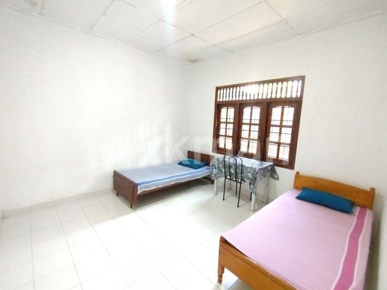 Ladies Boarding Room near Kiribathgoda Town in Colombo